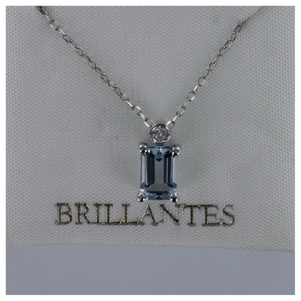 COLGANTE AGUAMARINA Y BRILLANTE E ORO BLANCO  CON CADENA