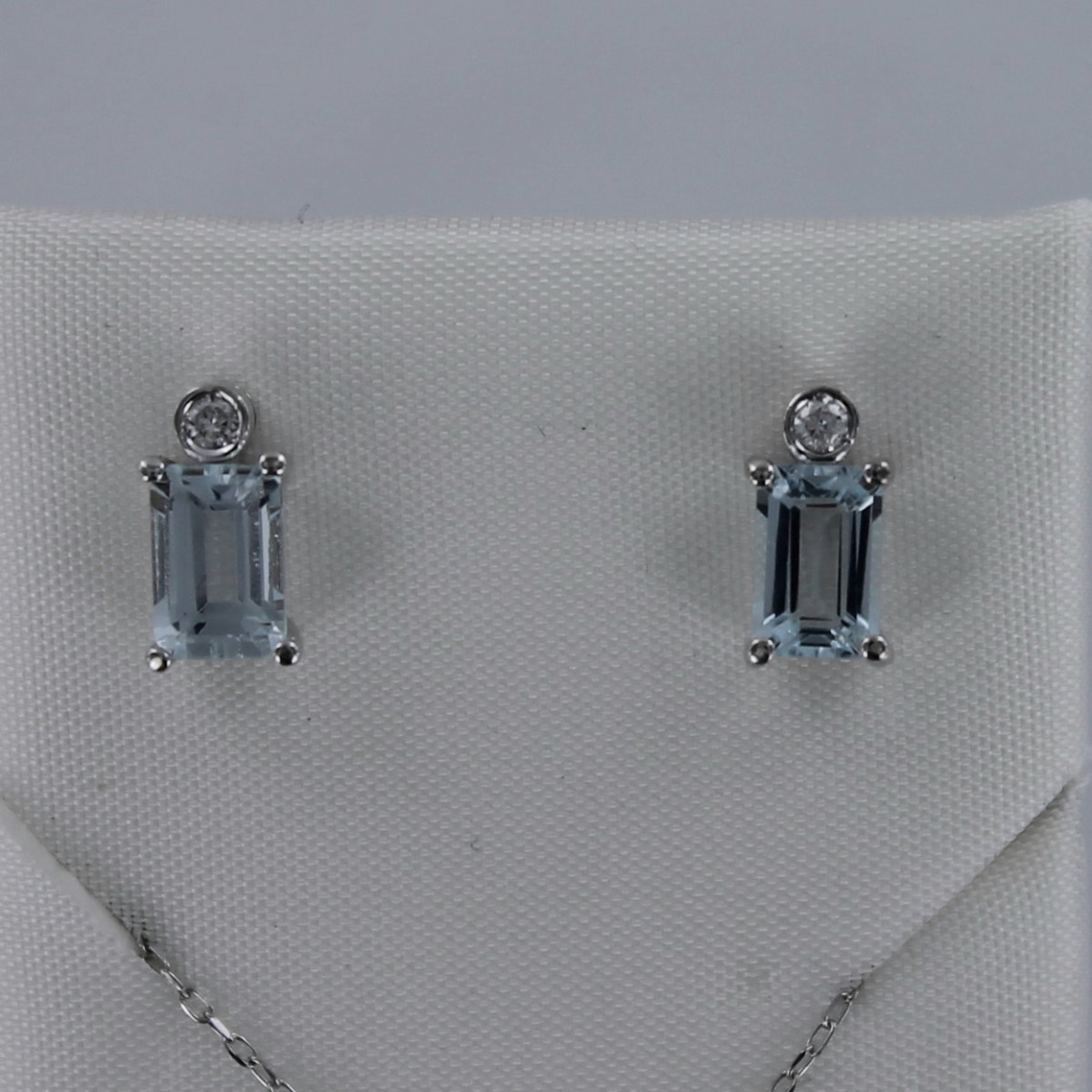 PENDIENTES AGUAMARINAY BRILLANTES ORO BLANCO